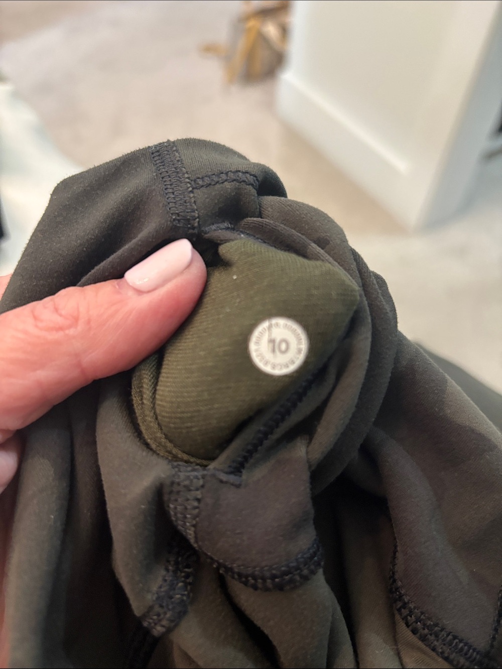 Lululemon shorts - Picture 5 of 5